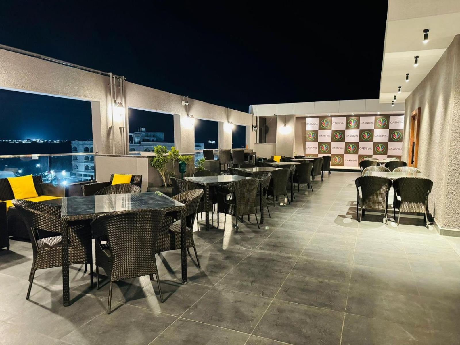 Hotel Carnival Parbhani 外观 照片